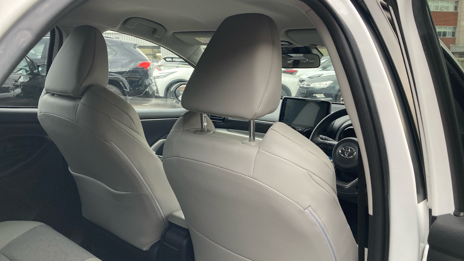 Used Toyota Yaris 2022 for sale - 76427759: Photo 20