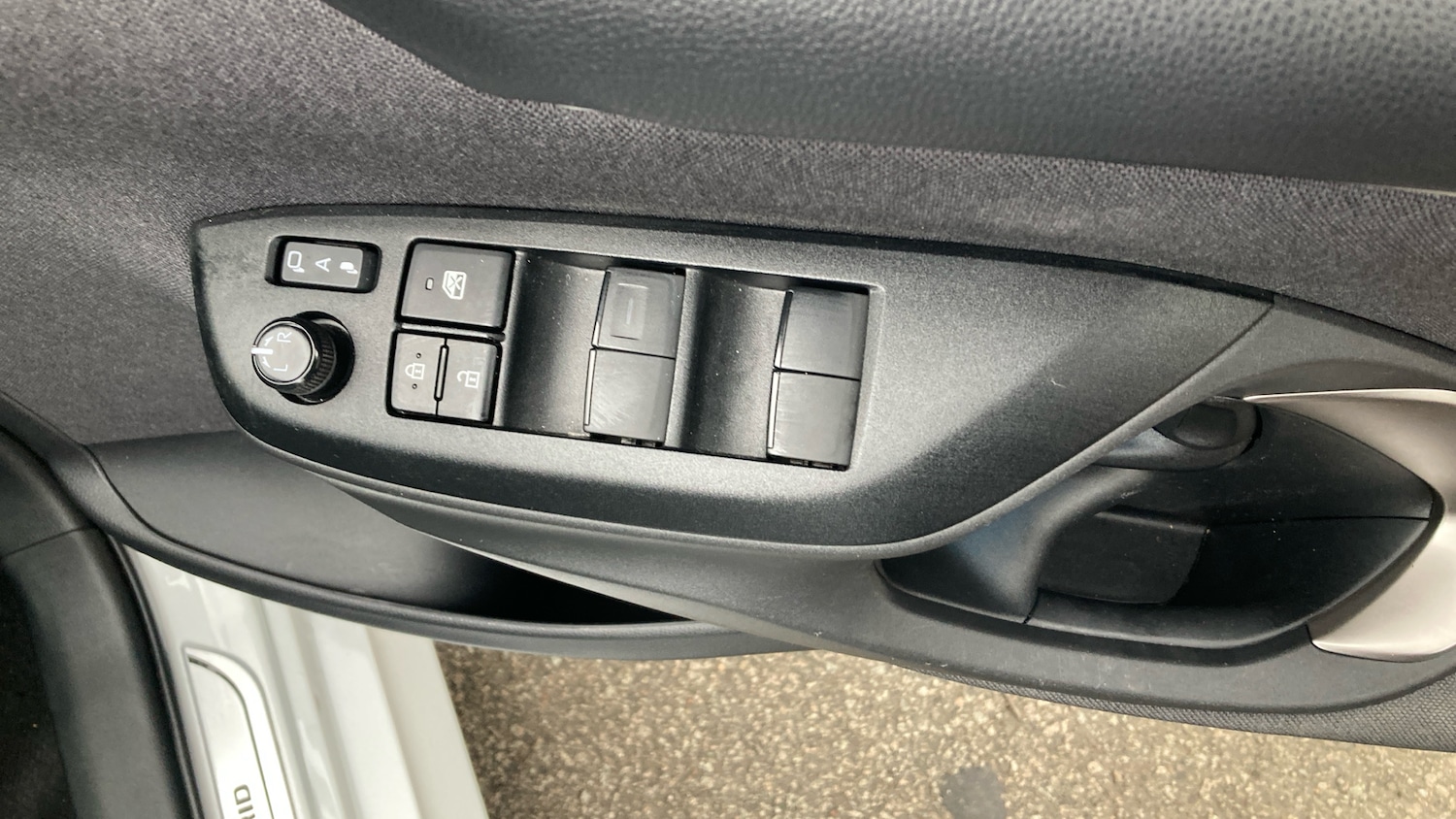 Used Toyota Yaris 2022 for sale - 76427759: Photo 32