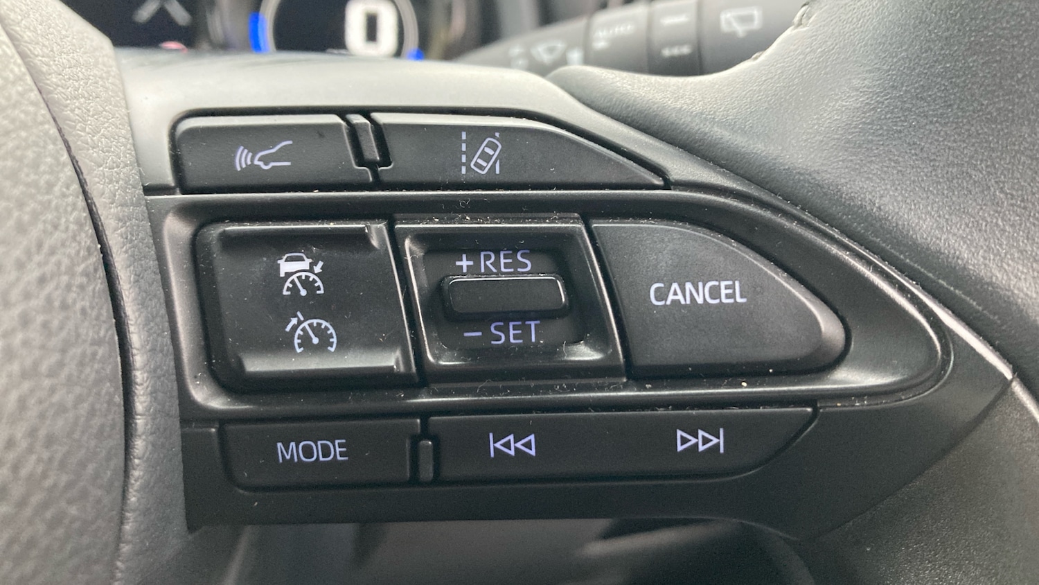 Used Toyota Yaris 2022 for sale - 76427759: Photo 39