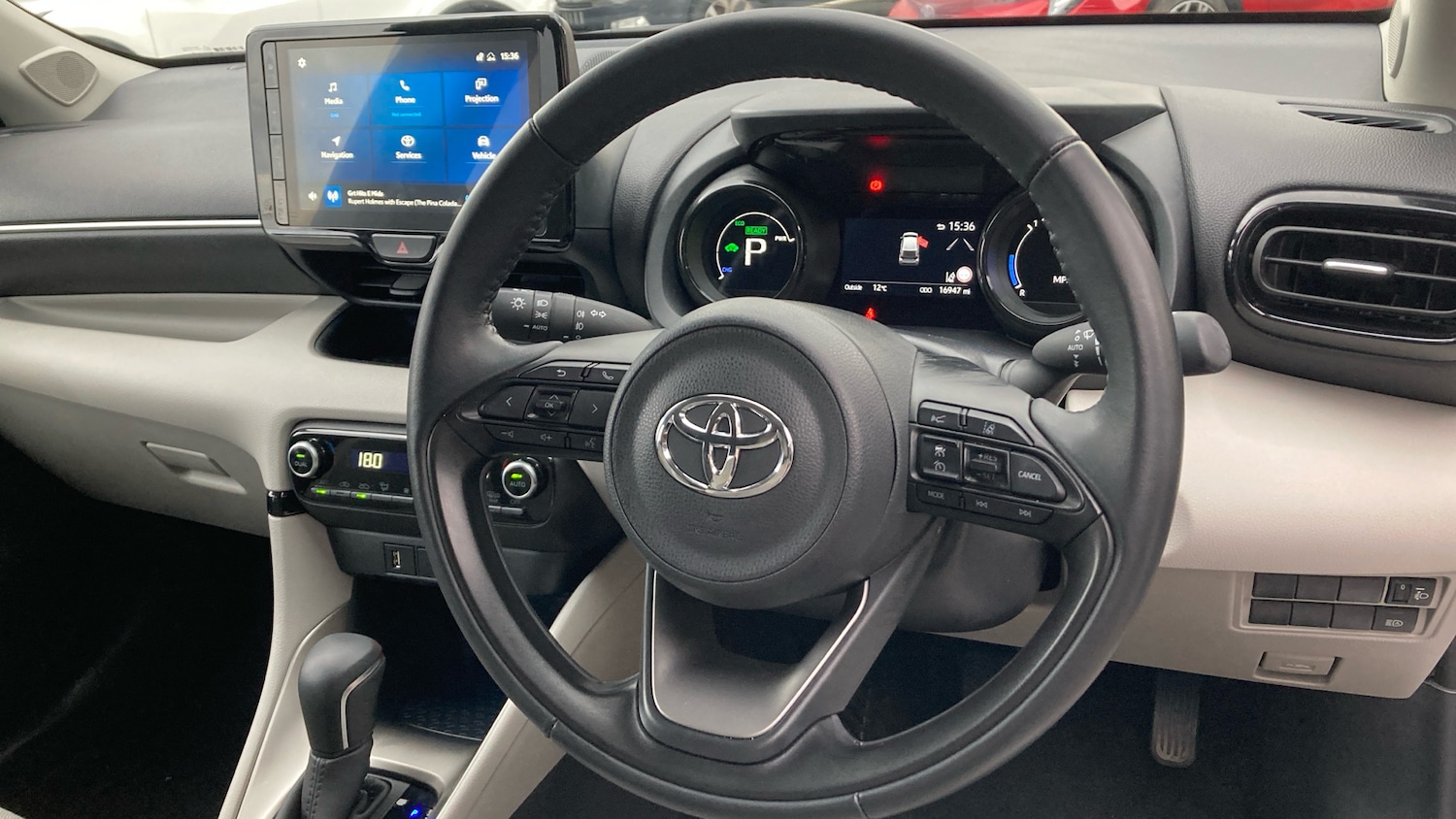 Used Toyota Yaris 2022 for sale - 76427759: Photo 8