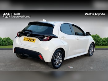 Used Toyota Yaris 2022 for sale - 76948840: Photo