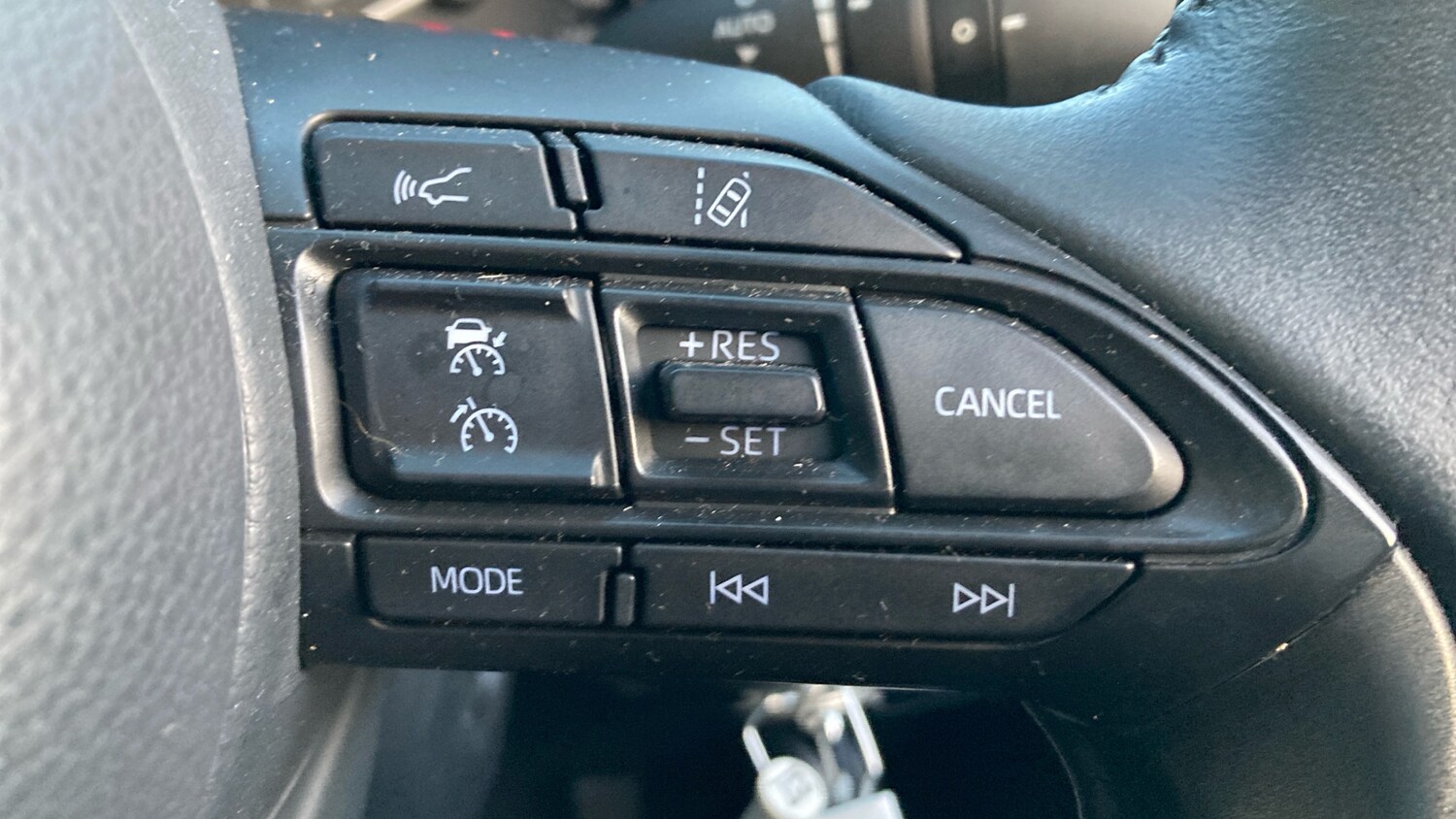 Used Toyota Yaris 2022 for sale - 76948840: Photo 38