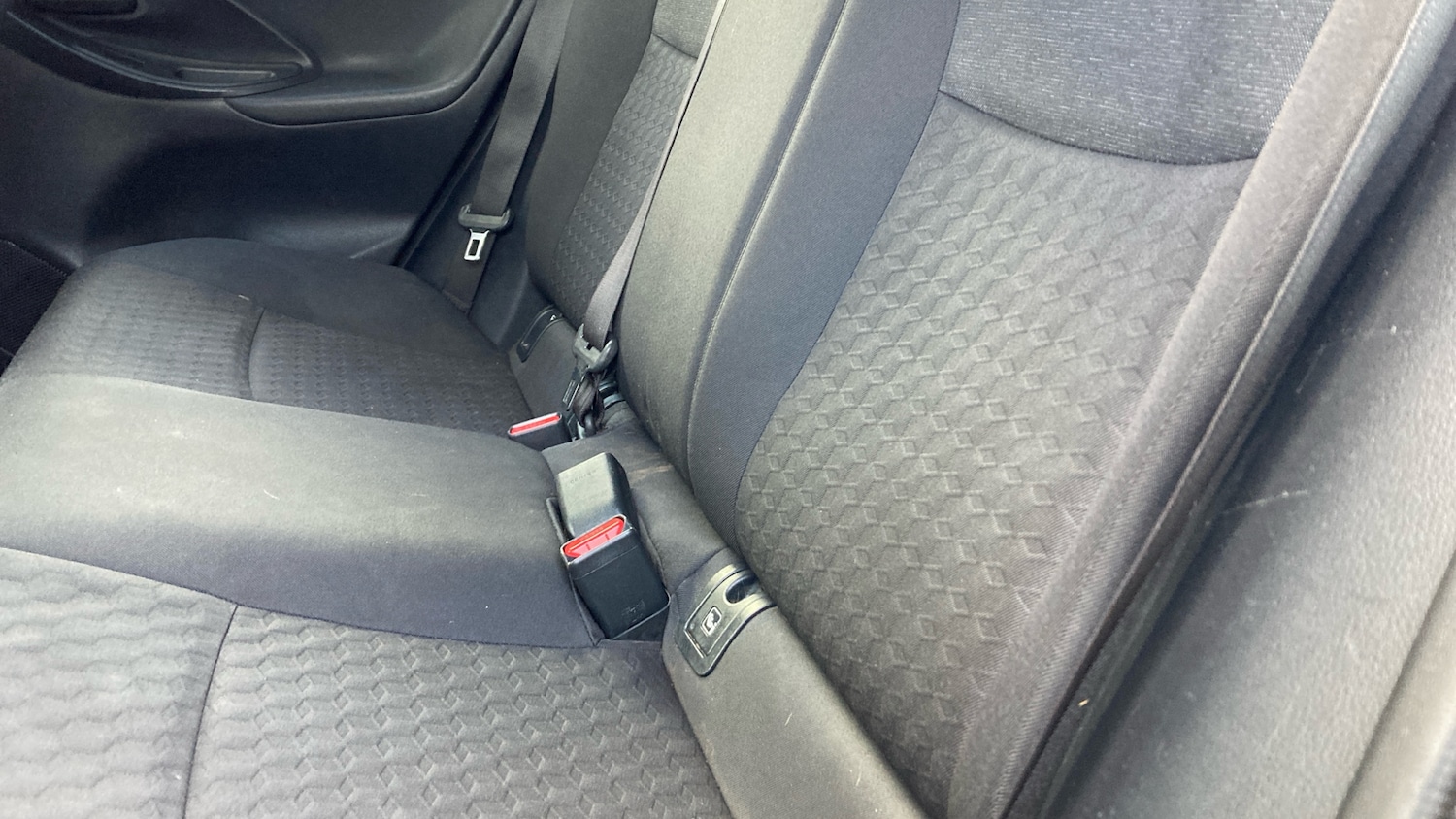 Used Toyota Yaris 2022 for sale - 76945319: Photo 22