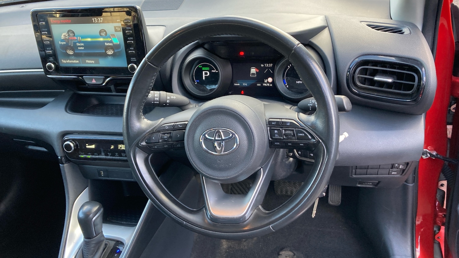 Used Toyota Yaris 2022 for sale - 76945319: Photo 6