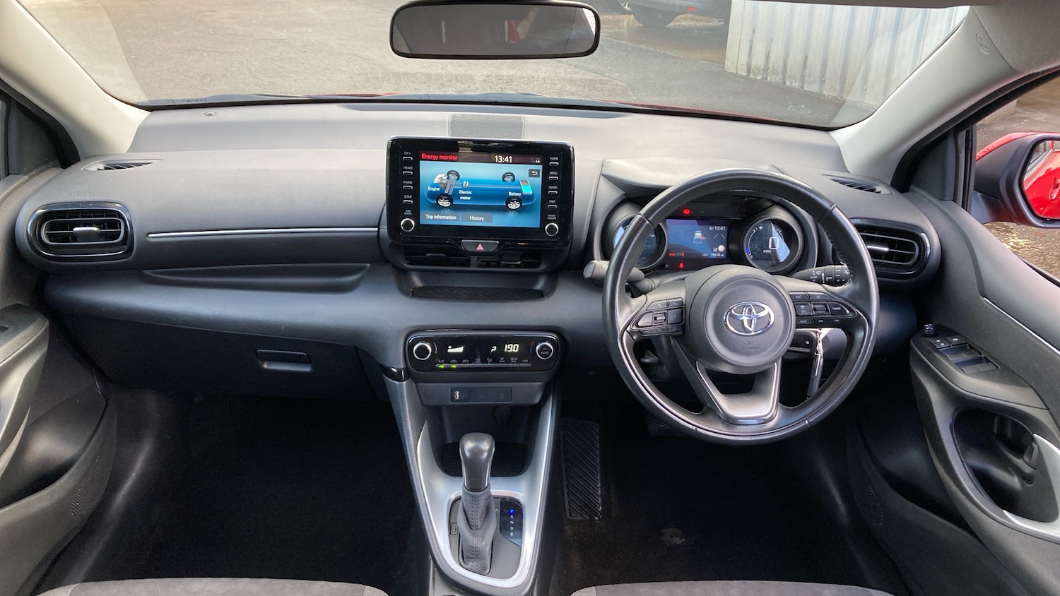Used Toyota Yaris 2022 for sale - 76945319: Photo 9