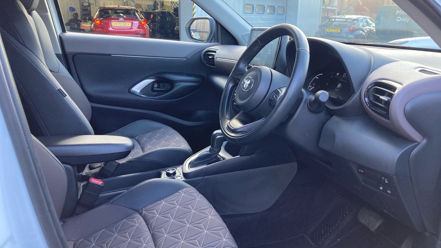 Used Toyota Yaris Cross 2024 for sale - 78139459: Photo 11