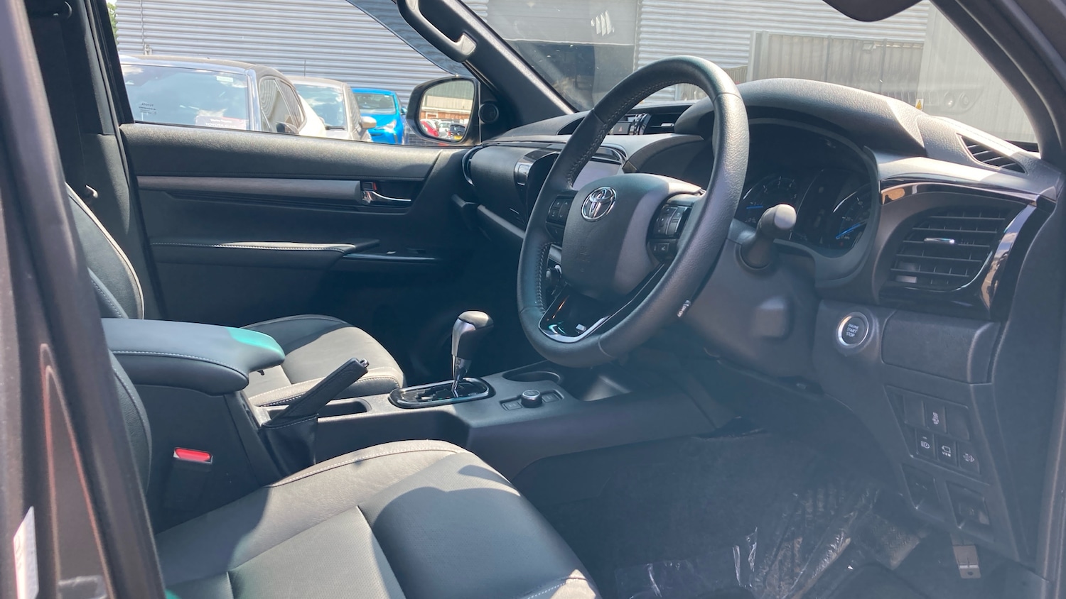 Used Toyota Hilux 2025 for sale - 76393924: Photo 11