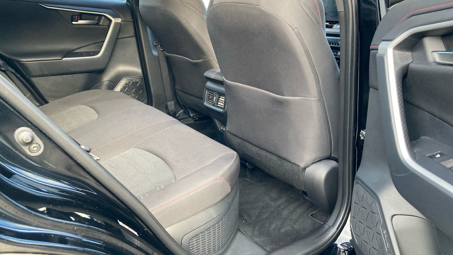 Used Toyota RAV4 2024 for sale - 76343847: Photo 12