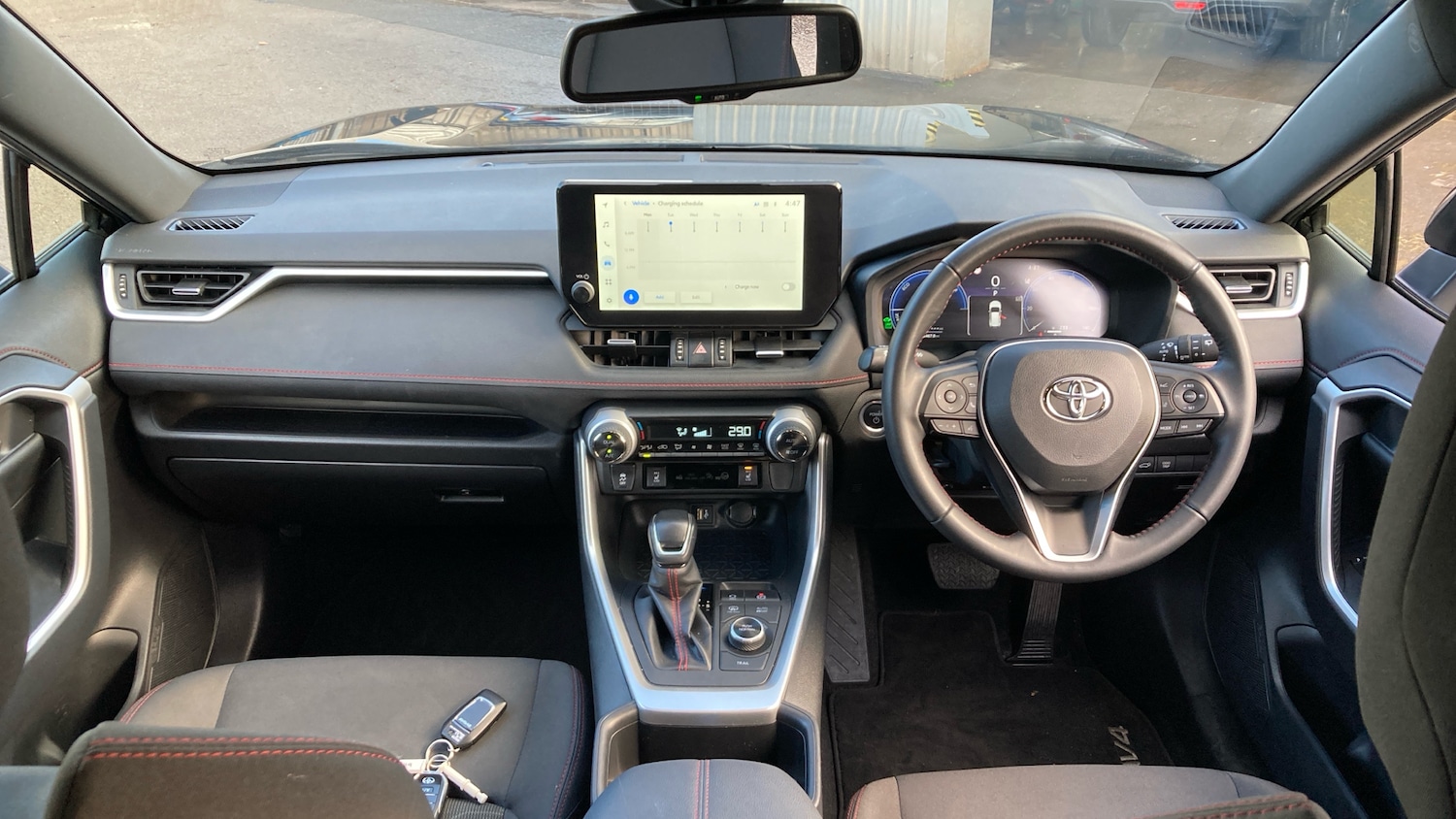 Used Toyota RAV4 2024 for sale - 76343847: Photo 5