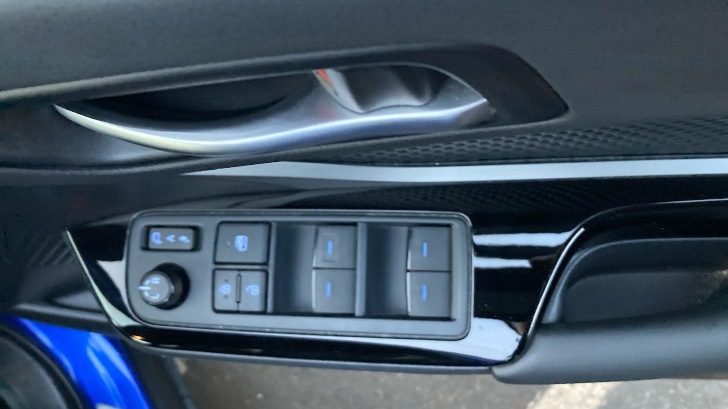 Used Toyota C-HR 2022 for sale - 77222841: Photo 32