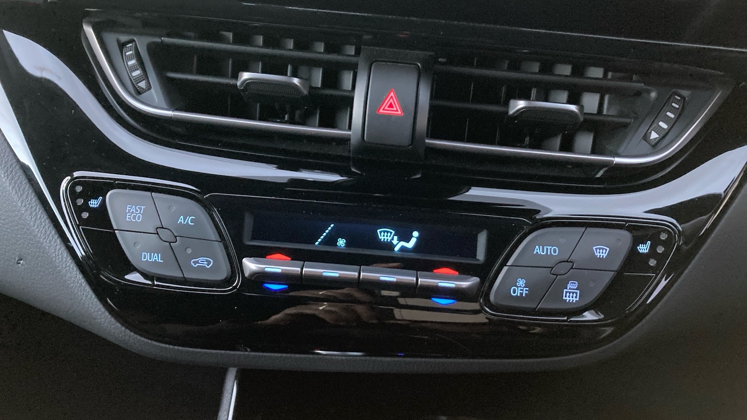 Used Toyota C-HR 2022 for sale - 77222841: Photo 41