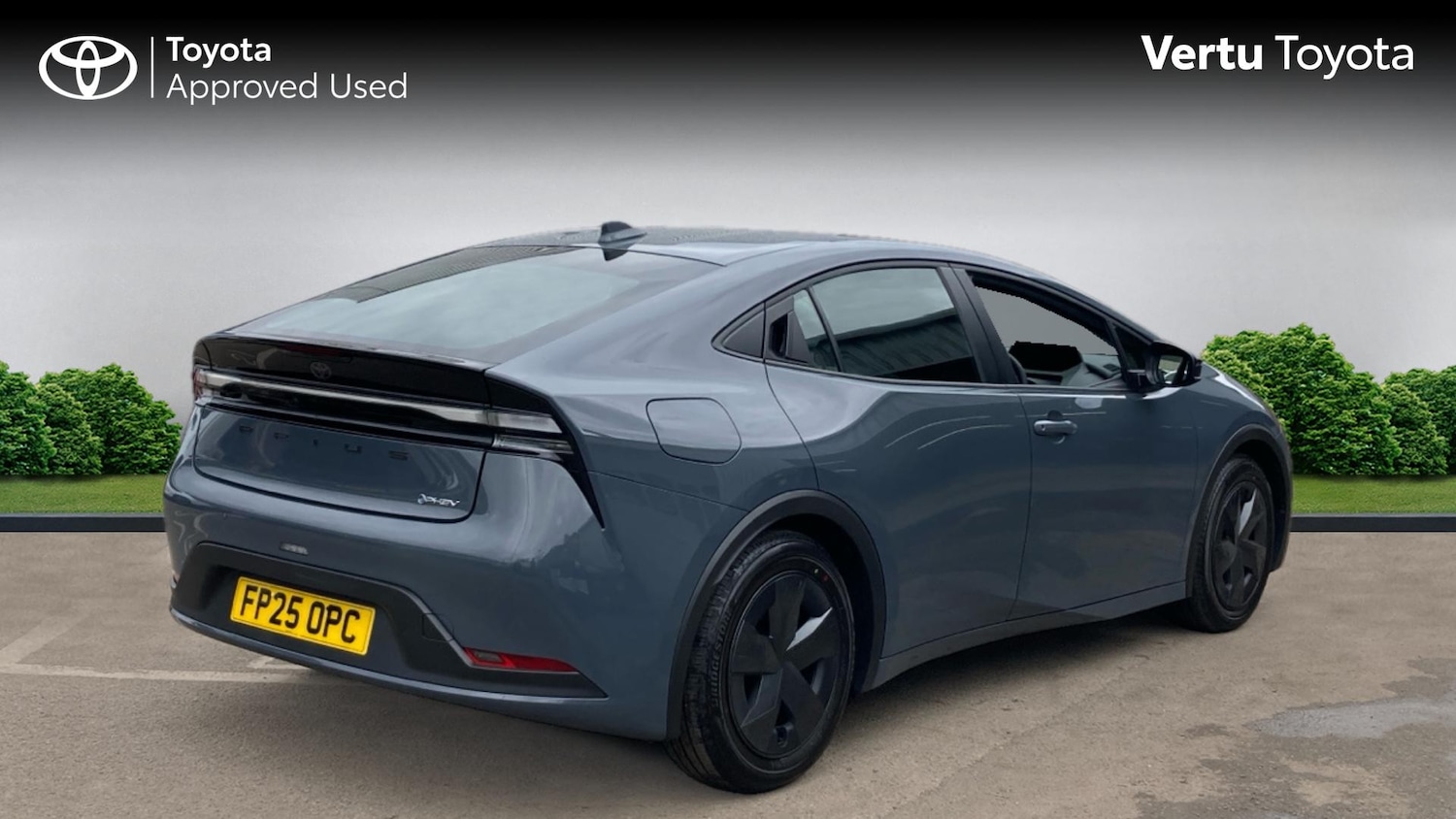 Used Toyota Prius 2025 for sale - 76464344: Photo 2