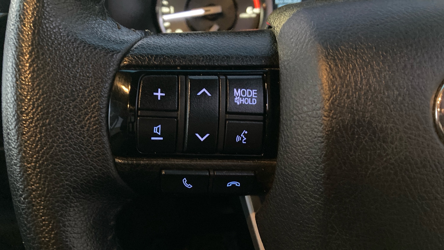 Used Toyota Hilux 2022 for sale - 76640764: Photo 34