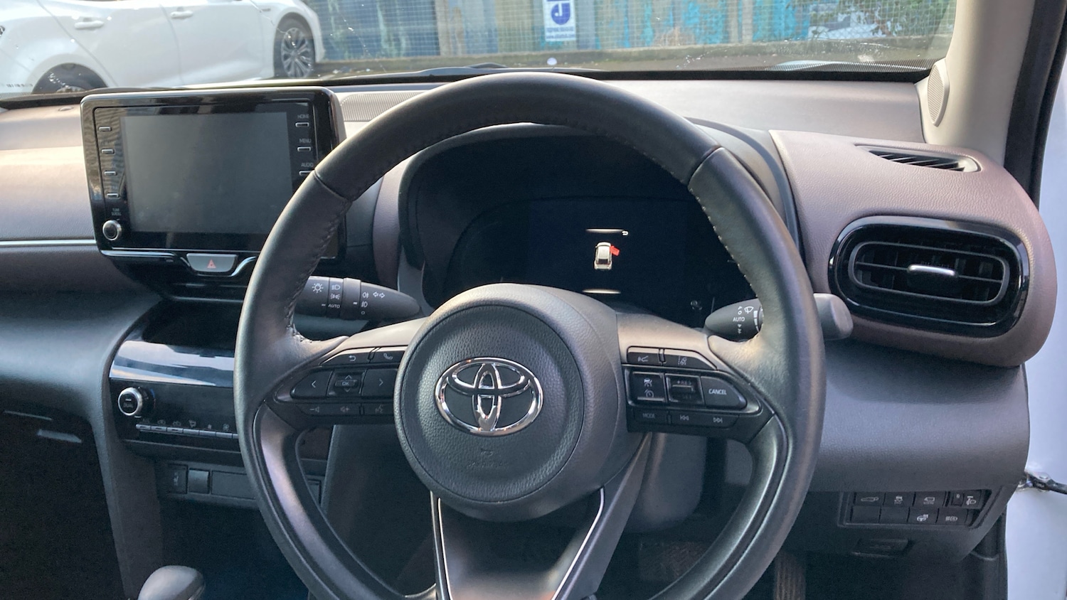 Used Toyota Yaris Cross 2023 for sale - 76791304: Photo 8