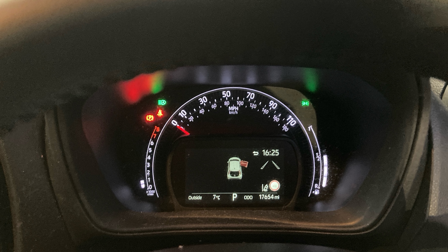 Used Toyota Aygo X 2023 for sale - 76796858: Photo 9