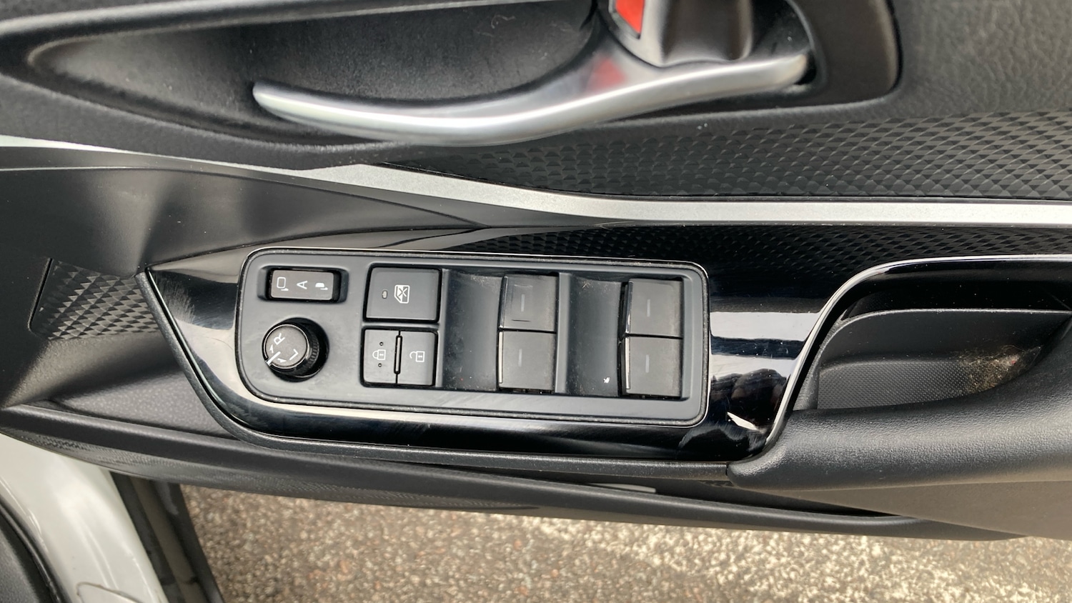 Used Toyota C-HR 2021 for sale - 77206900: Photo 35