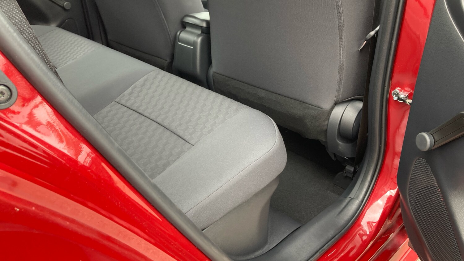 Used Toyota Yaris 2021 for sale - 77639110: Photo 12