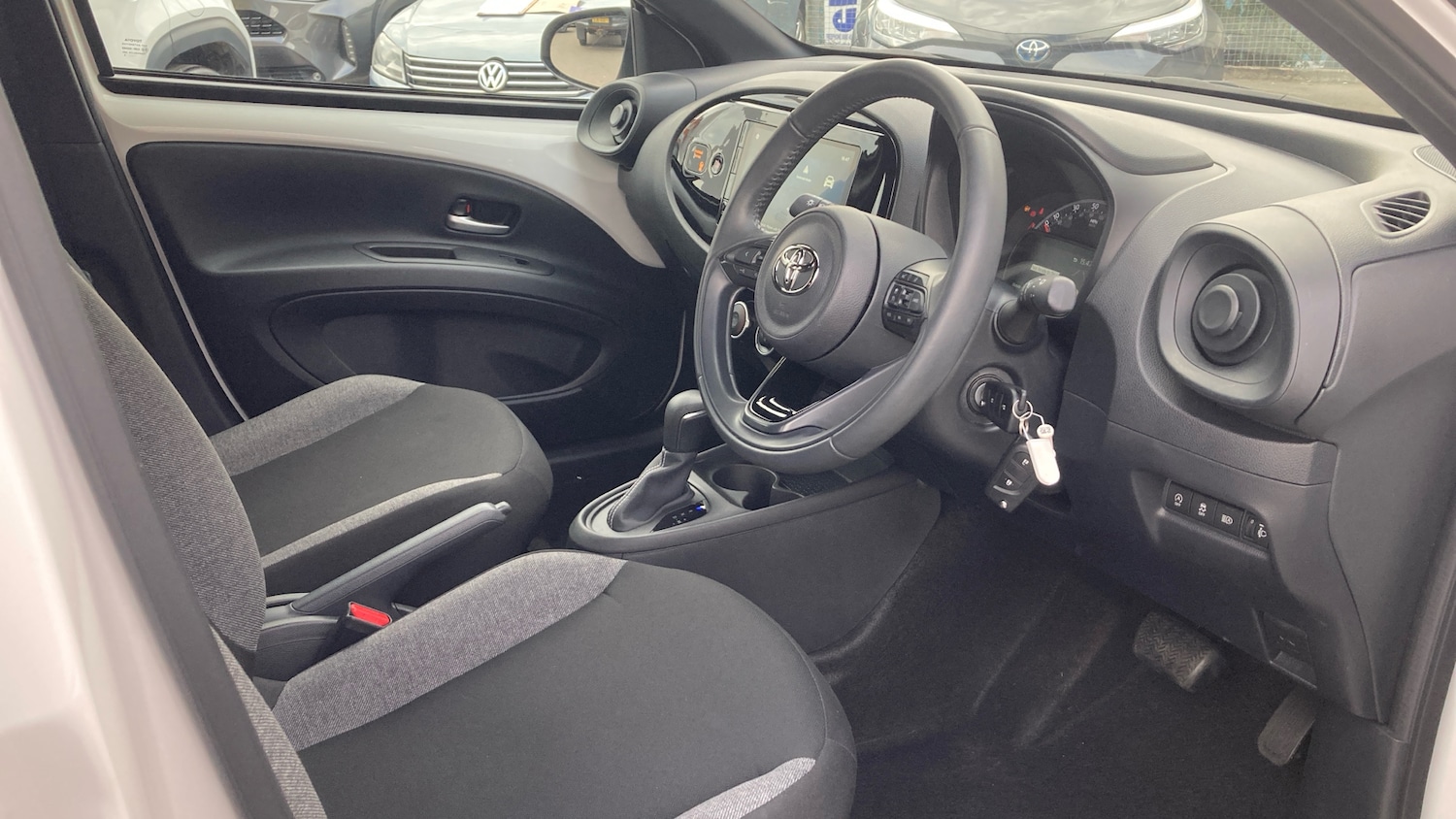 Used Toyota Aygo X 2024 for sale - 76126230: Photo 11