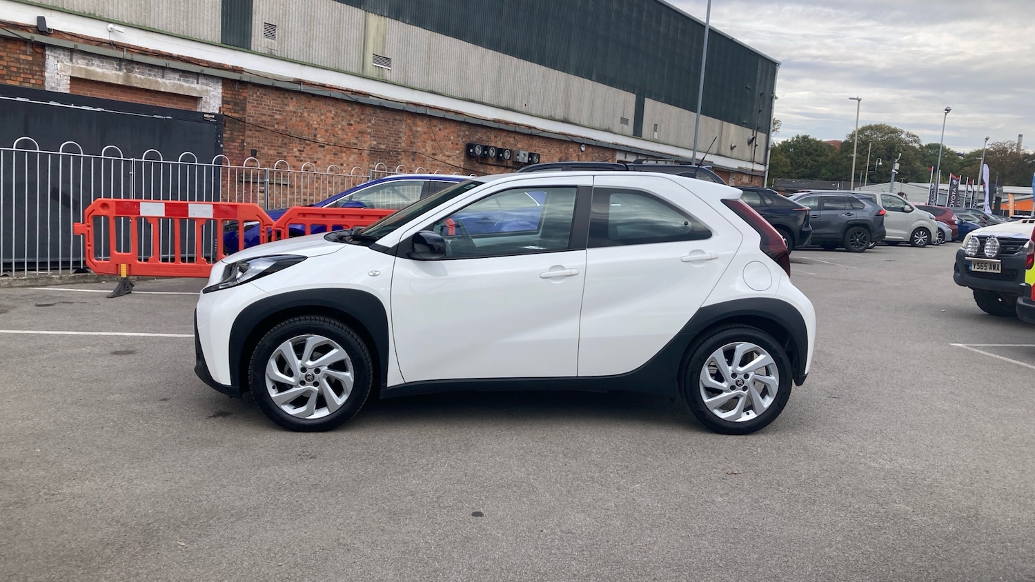 Used Toyota Aygo X 2024 for sale - 76126230: Photo 17