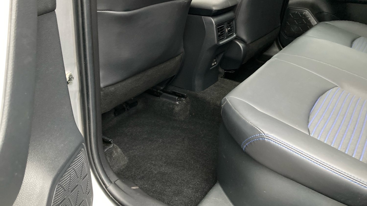 Used Toyota RAV4 2022 for sale - 77159098: Photo 13