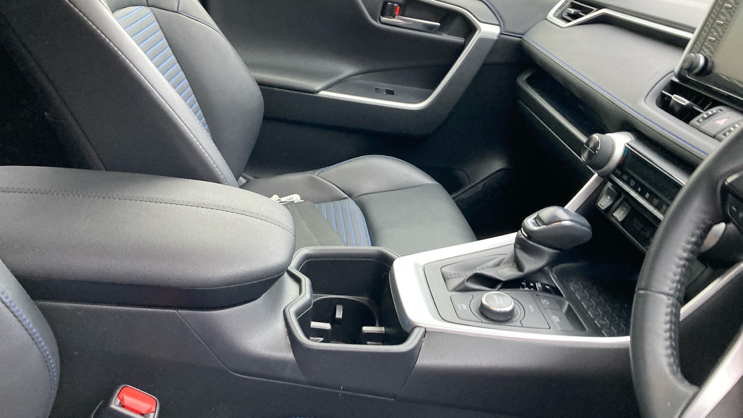 Used Toyota RAV4 2022 for sale - 77159098: Photo 35