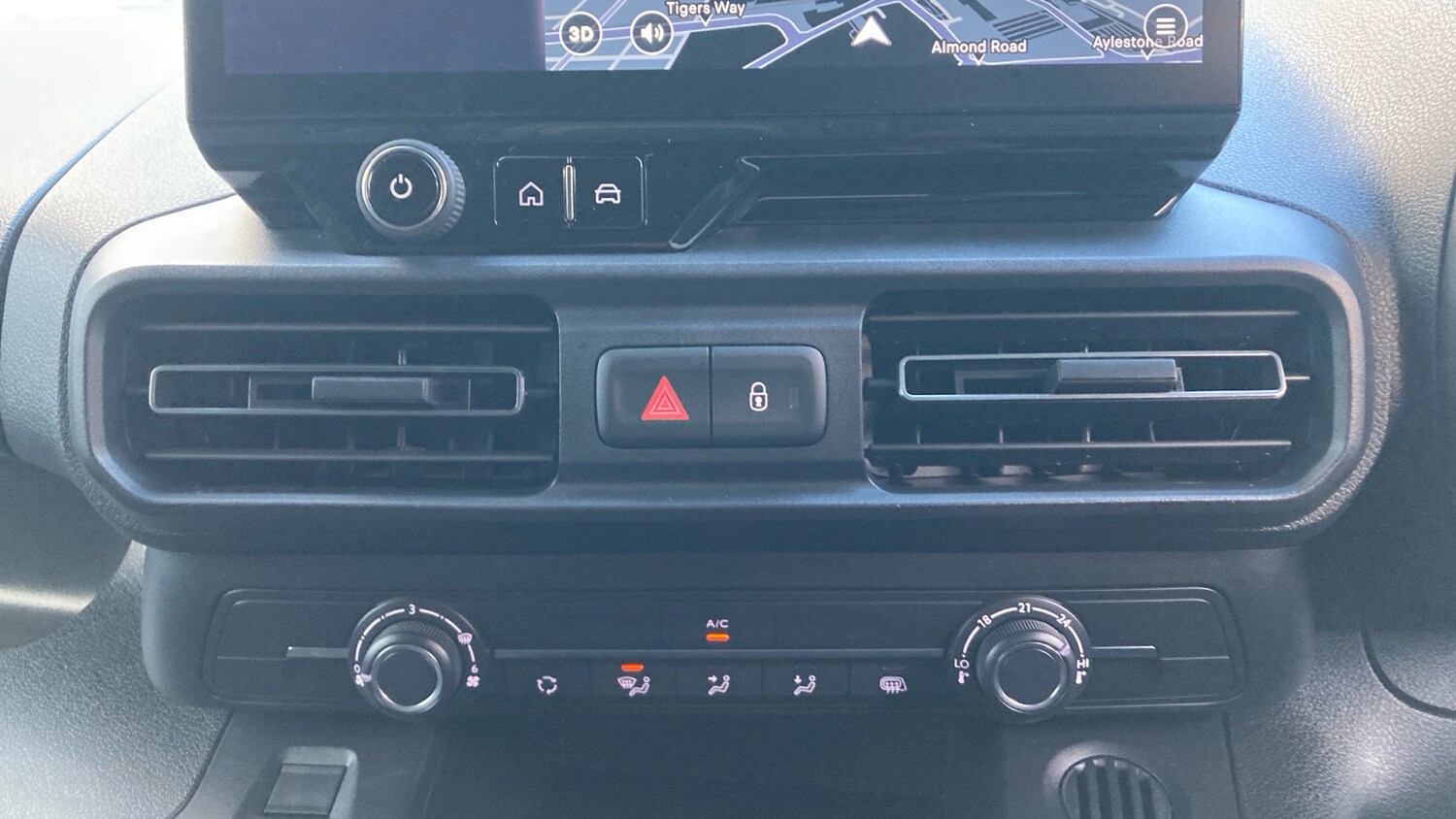 Used Toyota ProAce 2025 for sale - 77044614: Photo 37