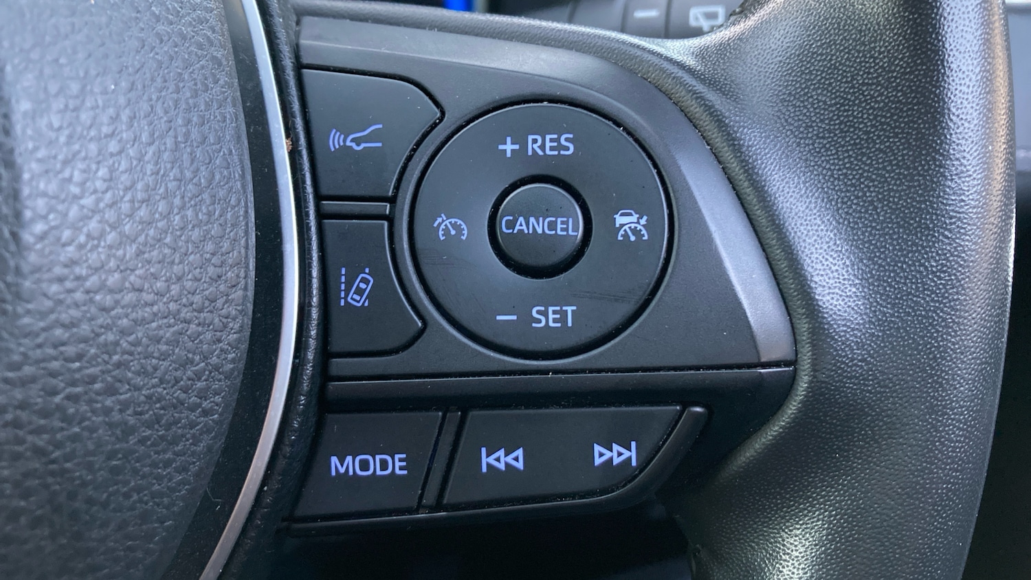 Used Toyota RAV4 2021 for sale - 77125017: Photo 40