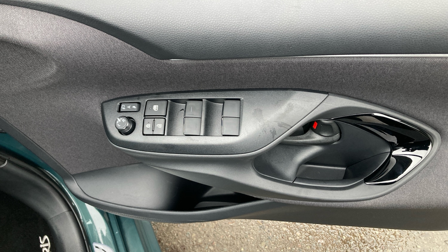 Used Toyota Yaris 2025 for sale - 77996903: Photo 30