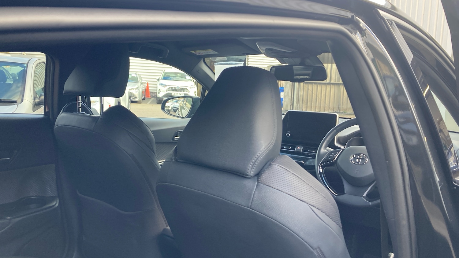 Used Toyota C-HR 2022 for sale - 76412380: Photo 20