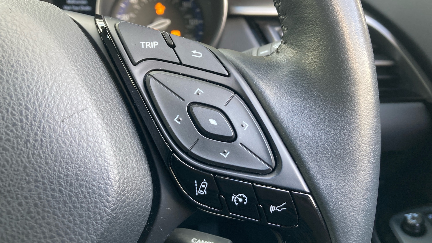 Used Toyota C-HR 2022 for sale - 76412380: Photo 30