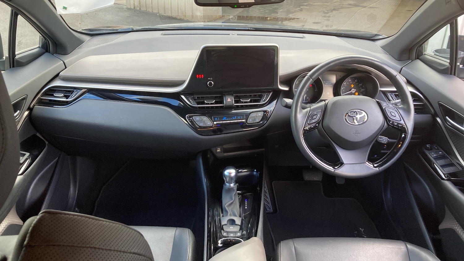 Used Toyota C-HR 2022 for sale - 76412380: Photo 5