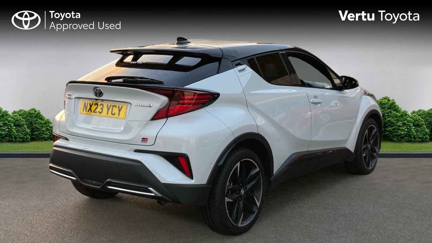 Used Toyota C-HR 2023 for sale - 76415696: Photo 2