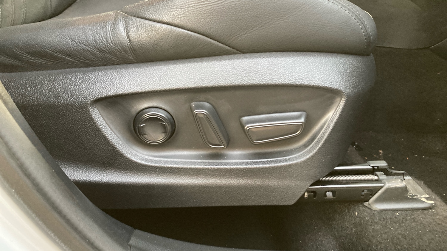 Used Toyota C-HR 2023 for sale - 76415696: Photo 34