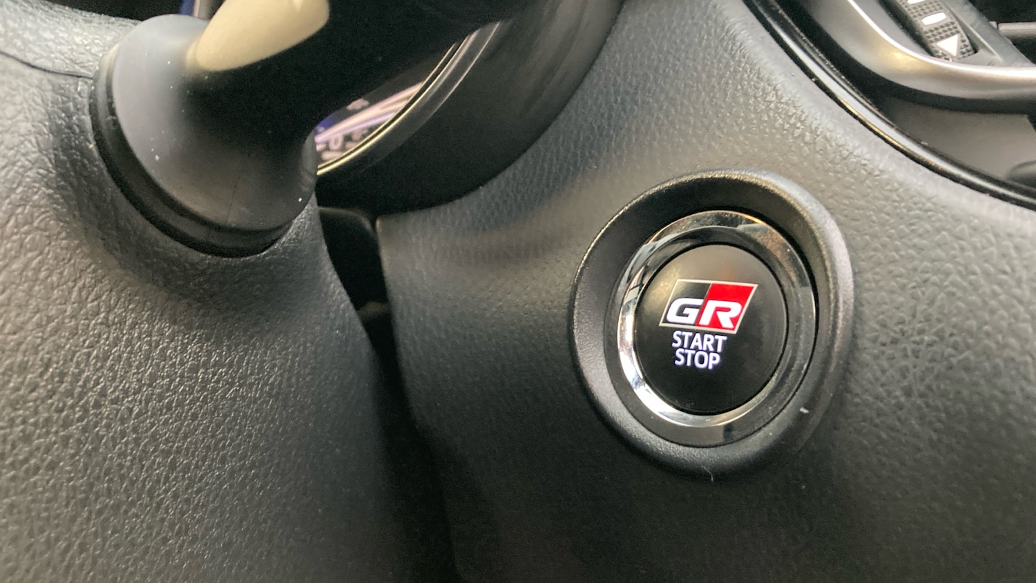 Used Toyota C-HR 2023 for sale - 76415696: Photo 36