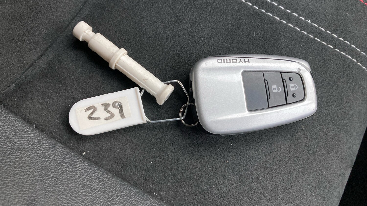 Used Toyota C-HR 2023 for sale - 76415696: Photo 42