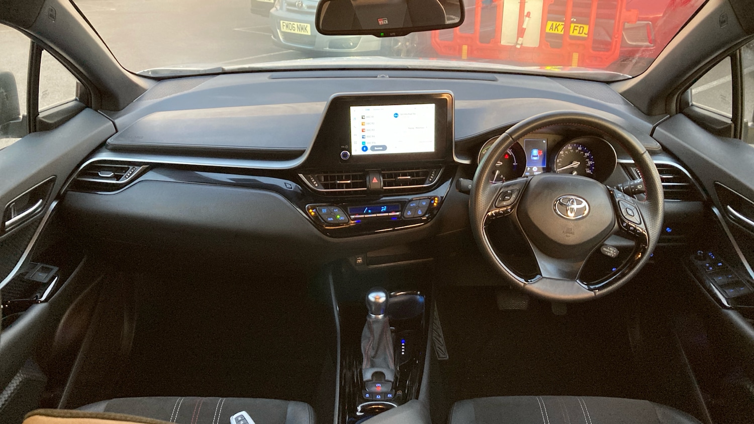 Used Toyota C-HR 2023 for sale - 76415696: Photo 5