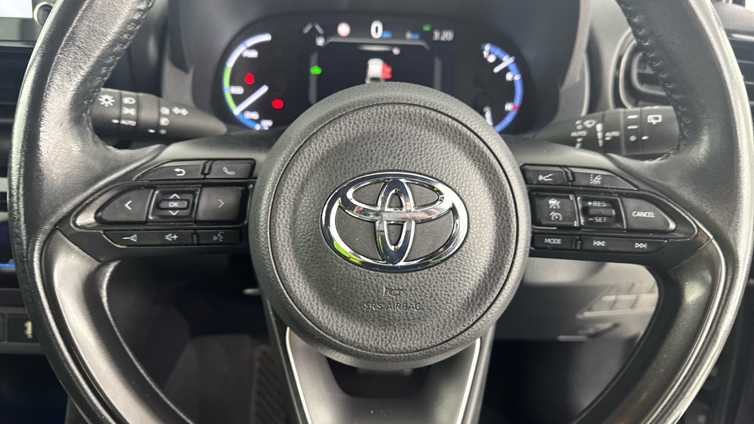 Used Toyota Yaris Cross 2022 for sale - 76614668: Photo 8