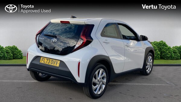 Used Toyota Aygo X 2023 for sale - 76101287: Photo 2