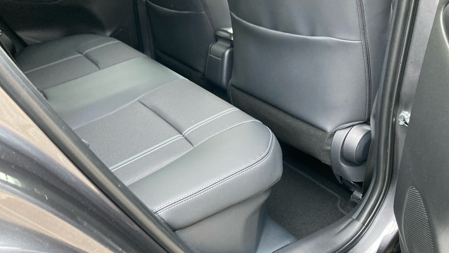 Used Toyota Yaris Cross 2025 for sale - 77453007: Photo 12