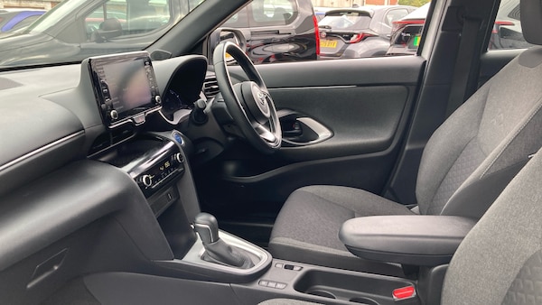 Used Toyota Yaris Cross 2021 for sale - 76257559: Photo 10