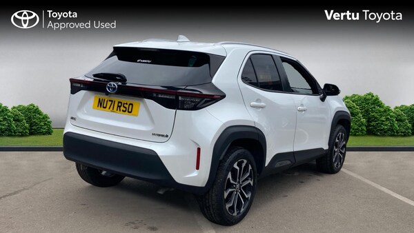 Used Toyota Yaris Cross 2021 for sale - 76257559: Photo 2