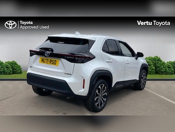 Used Toyota Yaris Cross 2021 for sale - 76257559: Photo 2