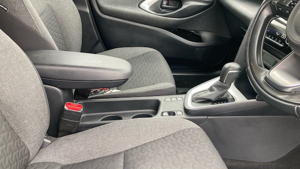 Used Toyota Yaris Cross 2021 for sale - 76257559: Photo 32