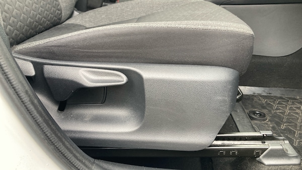 Used Toyota Yaris Cross 2021 for sale - 76257559: Photo 34