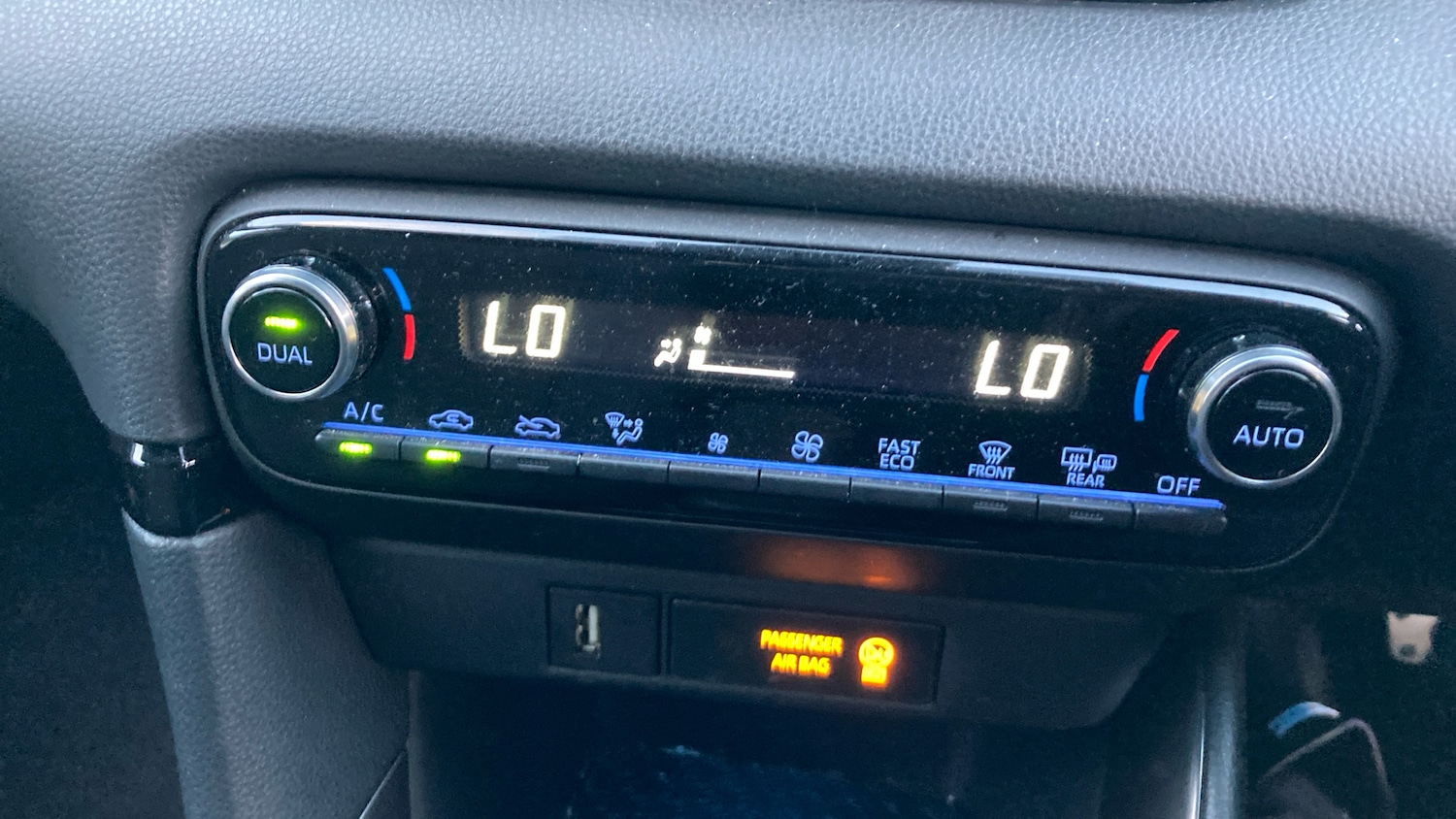 Used Toyota Yaris 2023 for sale - 76381880: Photo 38