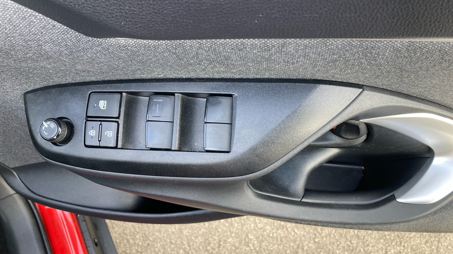 Used Toyota Yaris Cross 2021 for sale - 76612520: Photo 32