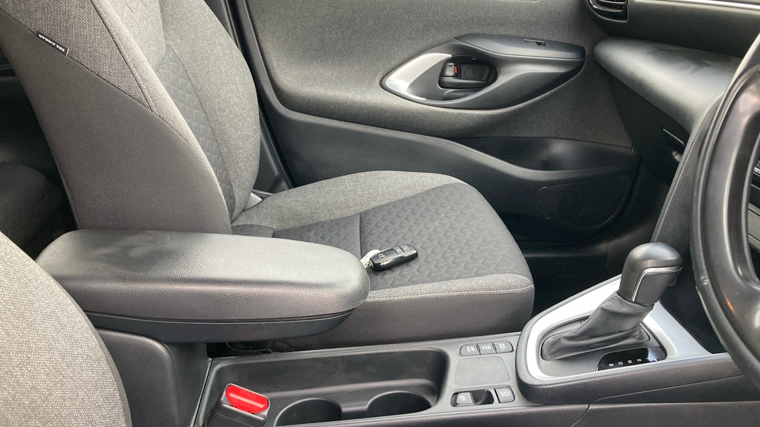 Used Toyota Yaris Cross 2021 for sale - 76612520: Photo 34