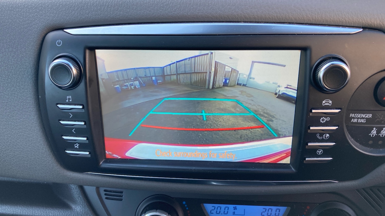 Used Toyota Yaris 2019 for sale - 77930518: Photo 24