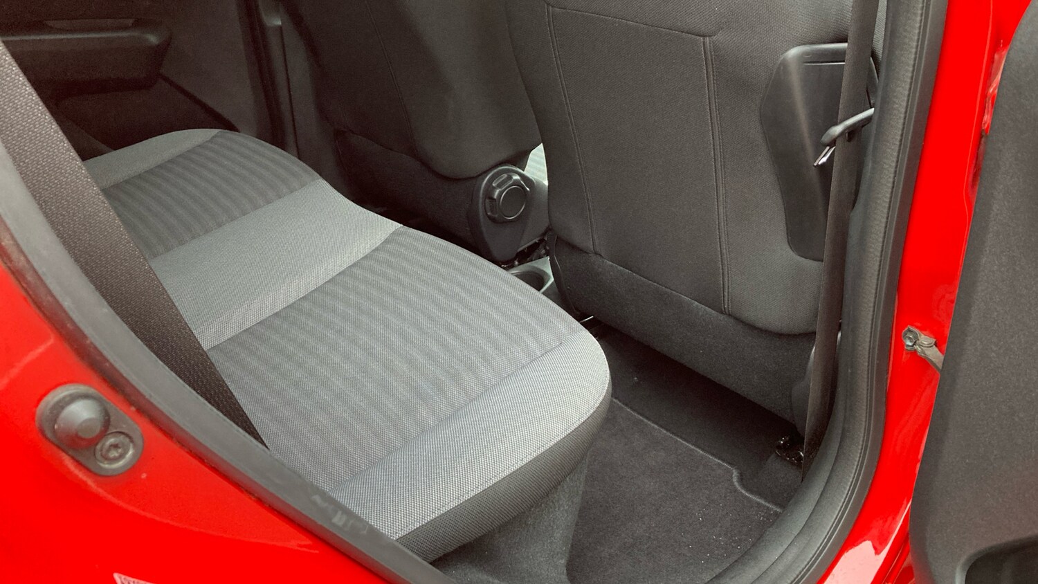 Used Toyota AYGO 2019 for sale - 77544576: Photo 12