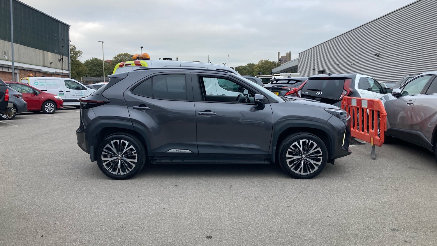 Used Toyota Yaris Cross 2023 for sale - 76682228: Photo 16